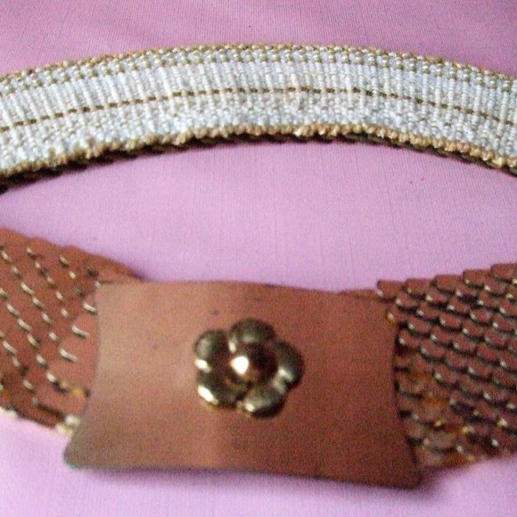 Gold Embellished Vintage Stretch Belt, 80's Fish Scale Metal Flower on Buckle - Picture 1 of 3